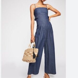 Free People Brittany Denim Jumpsuit Blue Tie Straps Button Casual Wide Leg sz 6